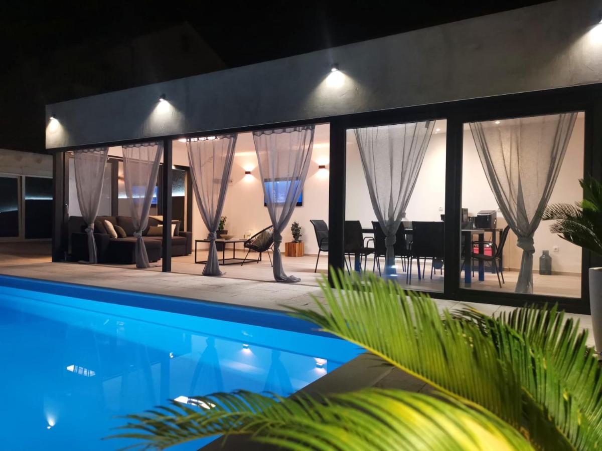 Brač villa management 